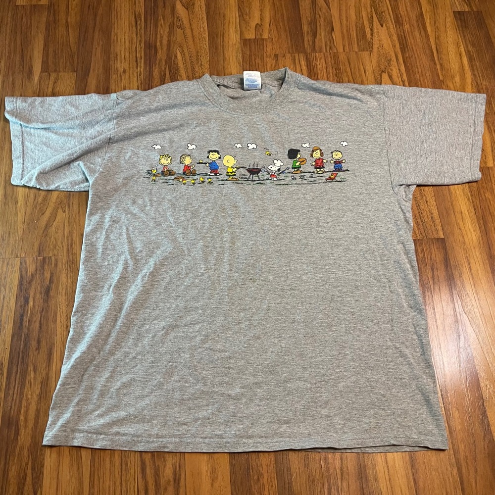 Vintage Peanuts Snoopy BBQ Graphic T-Shirt Mens XL Gray Gildan Heavy Cotton 90s